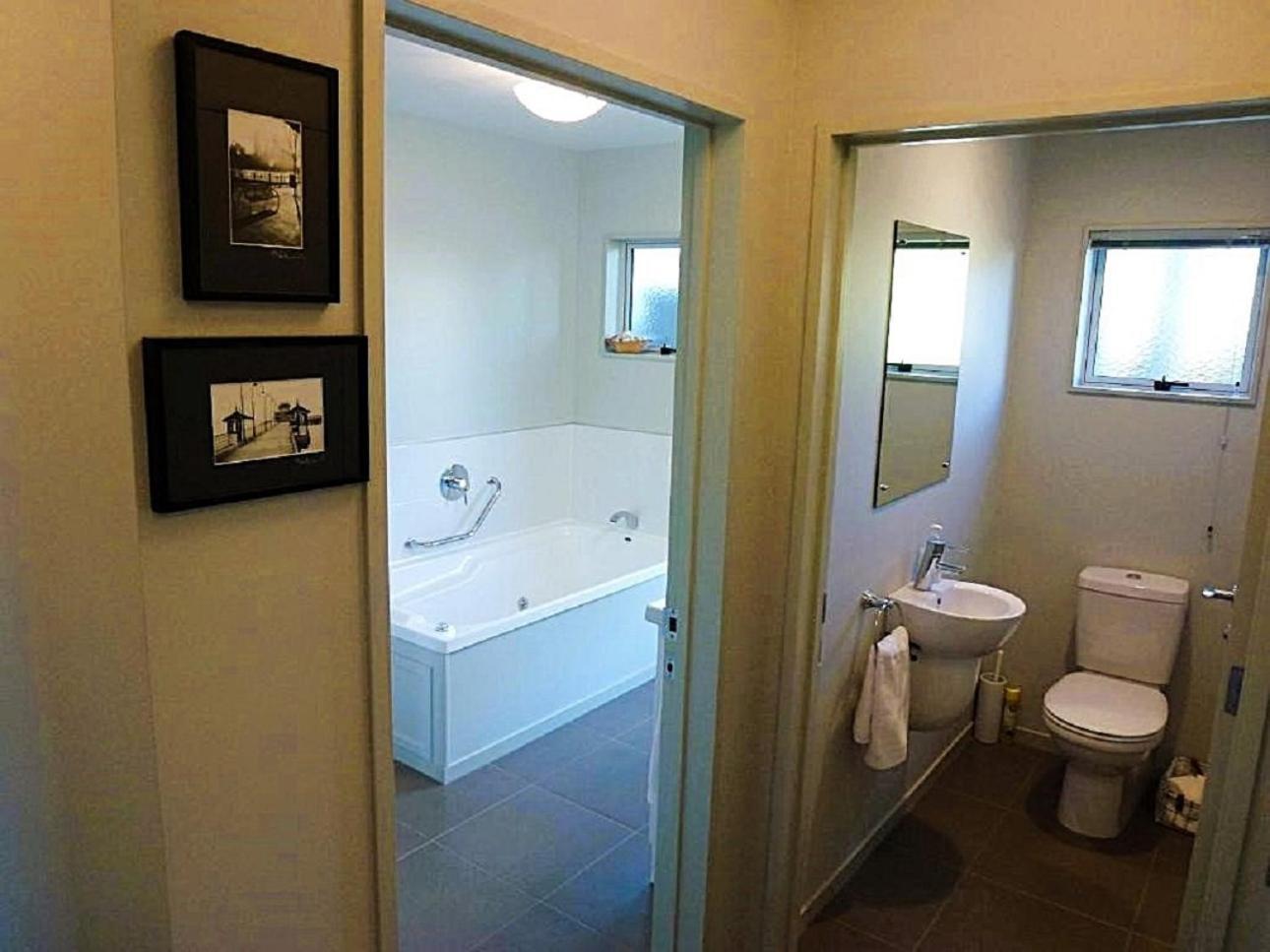 Aquila Haven Guest House Whitianga Exterior photo